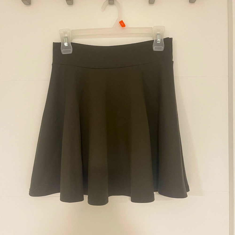 Skirt - Picture 3 of 4